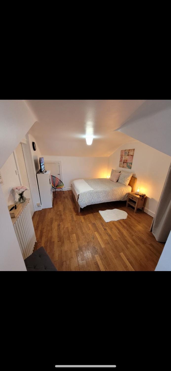Photo of the whole room