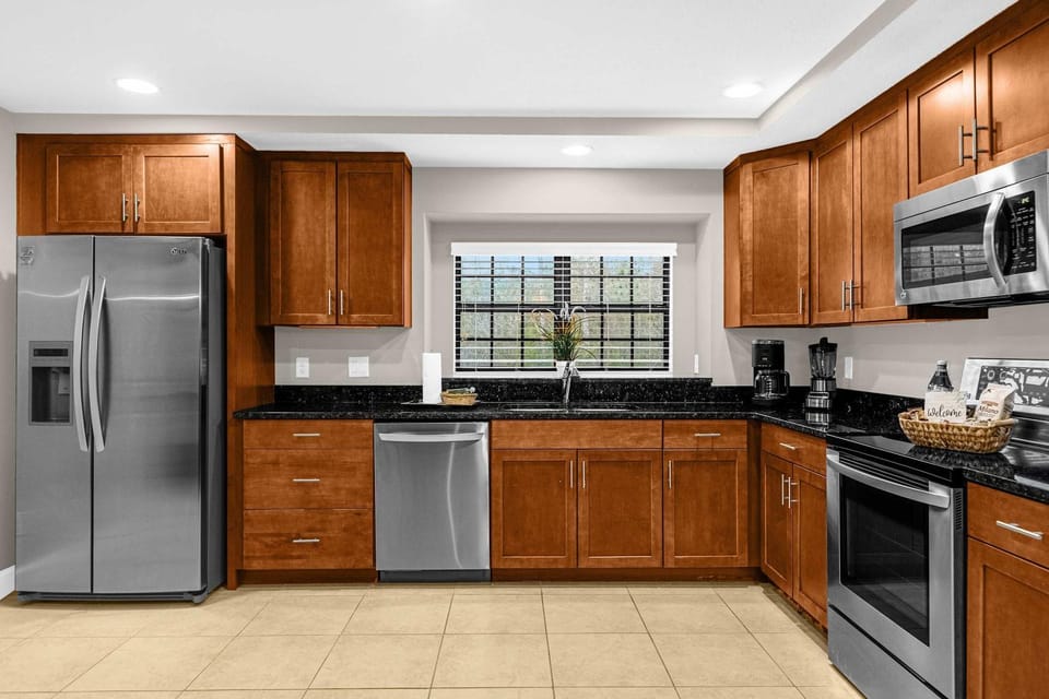 Summer Stay - Renovated TownHome by Disney! House in Osceola County