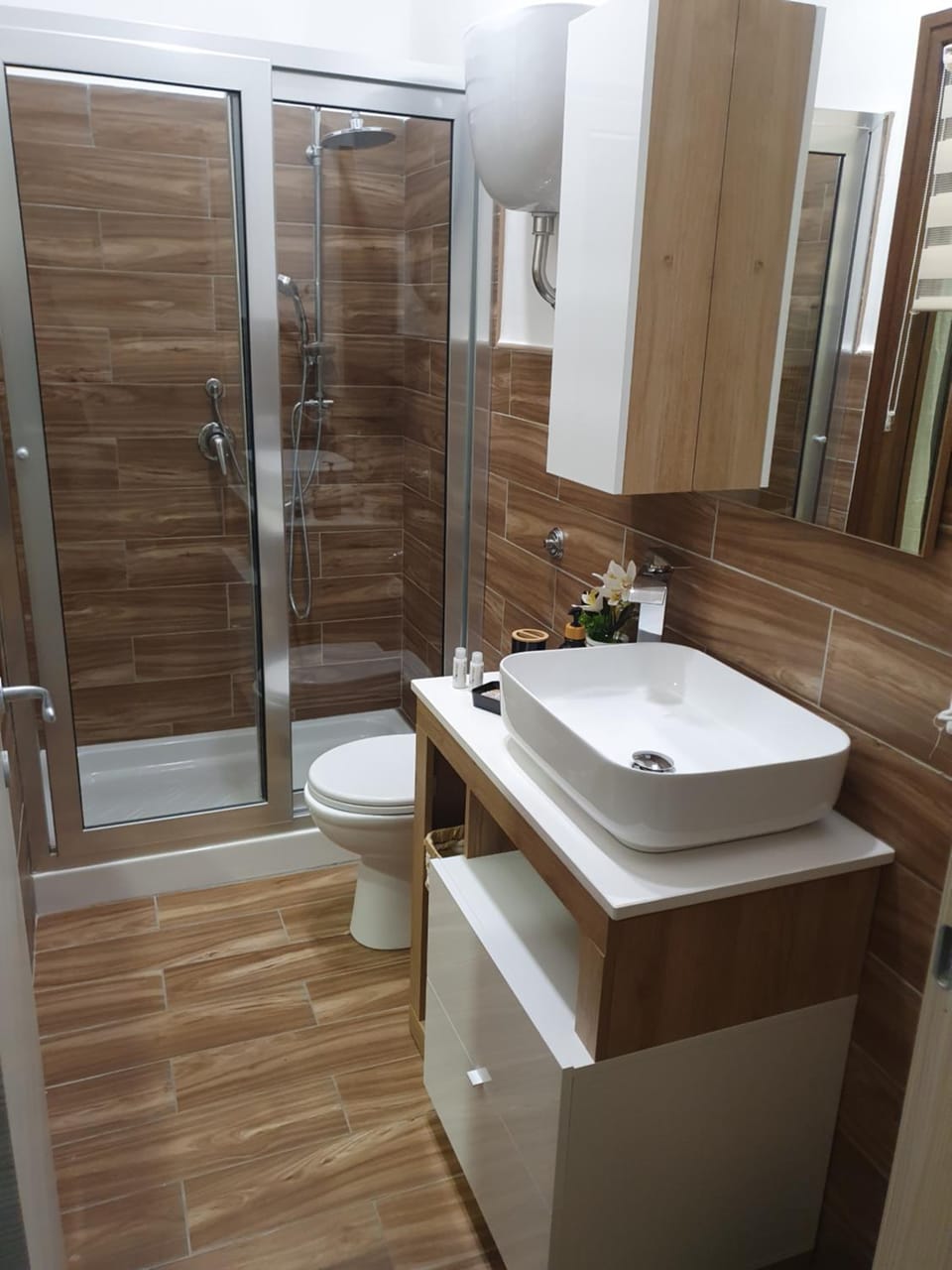 Shower, Bathroom