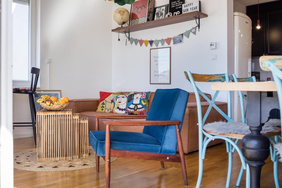 Living room, Seating area