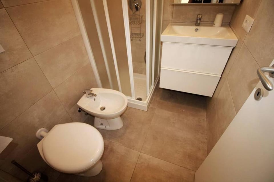 Shower, Toilet, Bathroom, bidet