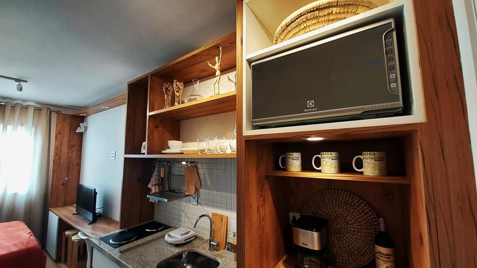 TV and multimedia, Kitchen or kitchenette, minibar, stove