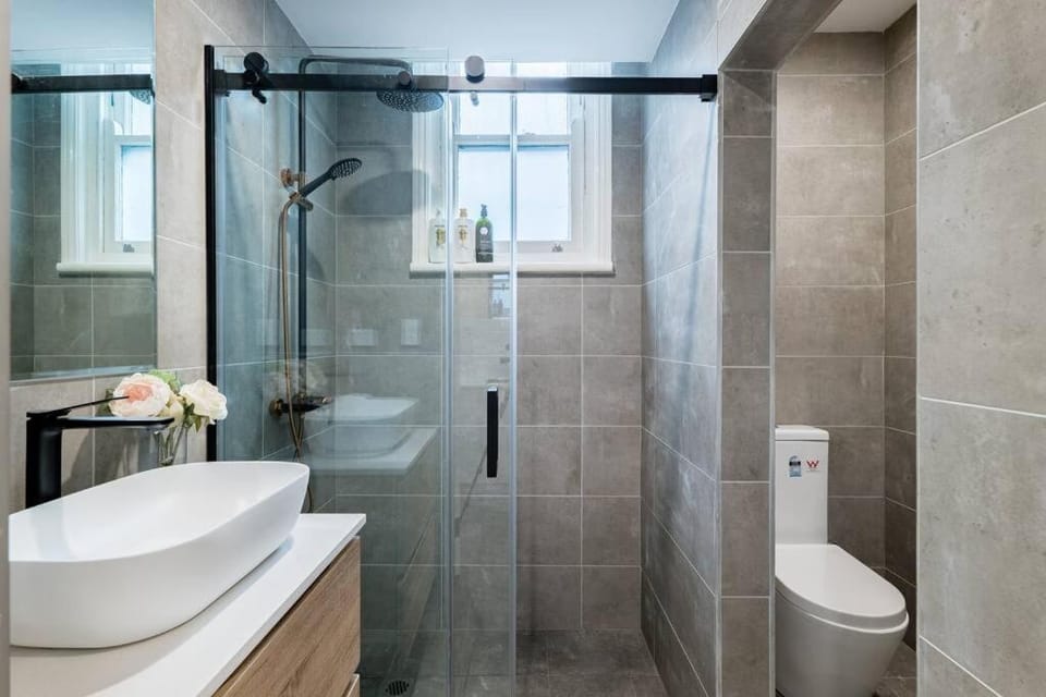 Shower, Toilet, Bathroom