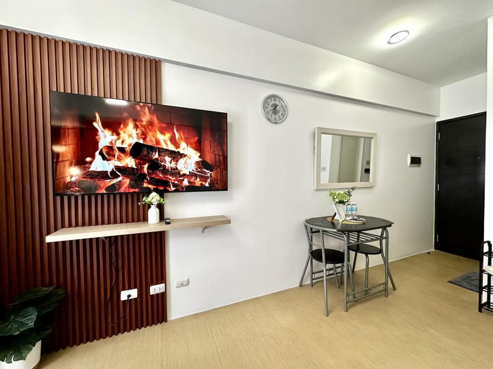 Cozy Studio w/ balcony at Centrio Towers beside Ayala Mall Apartment in Cagayan de Oro