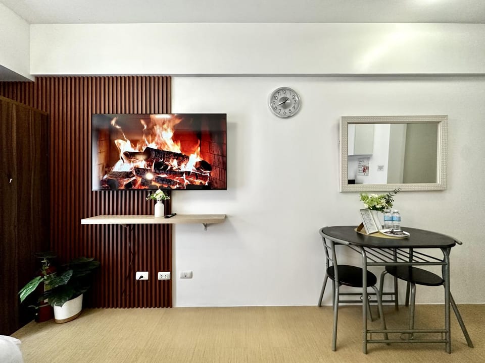 Cozy Studio w/ balcony at Centrio Towers beside Ayala Mall Apartment in Cagayan de Oro
