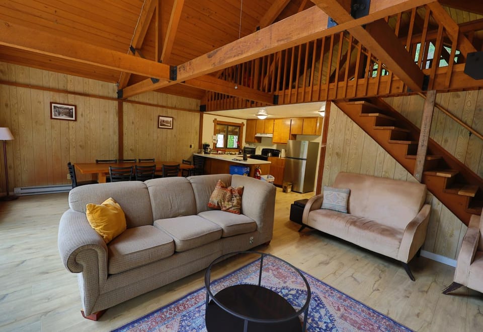 Chalet at Rainier Lodge (0.4 miles from the entrance) Campground/ 
RV Resort in Washington