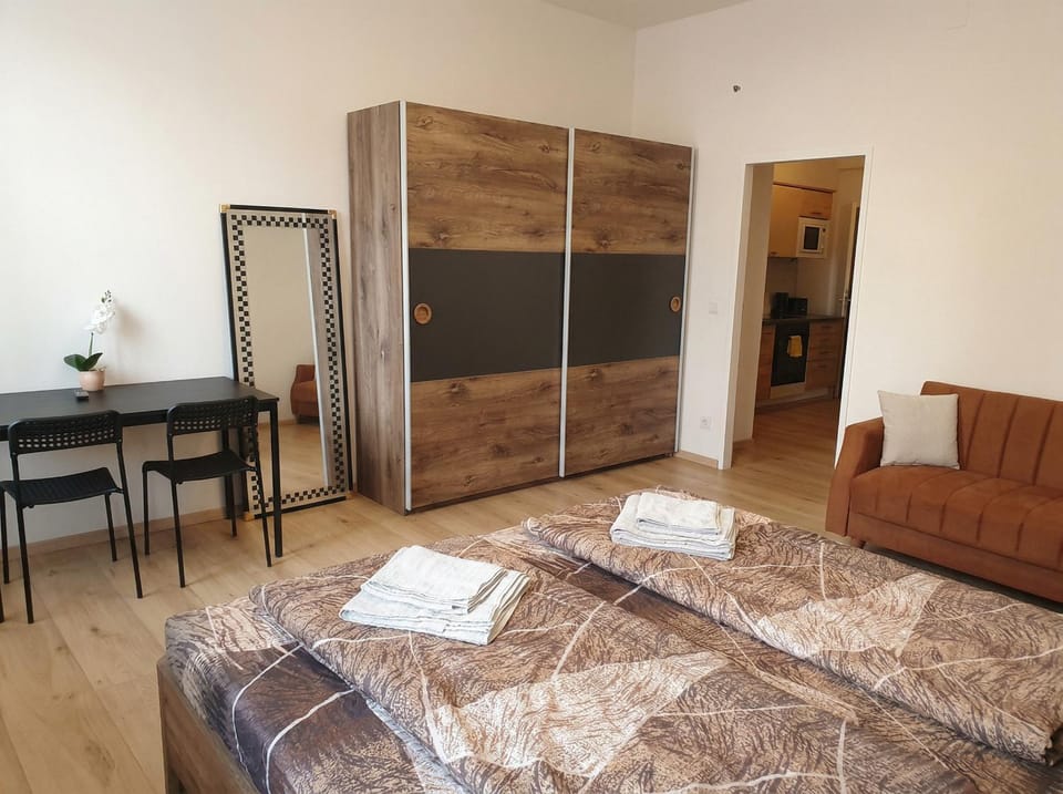 Property building, Bed, Seating area, Bedroom, towels, wardrobe