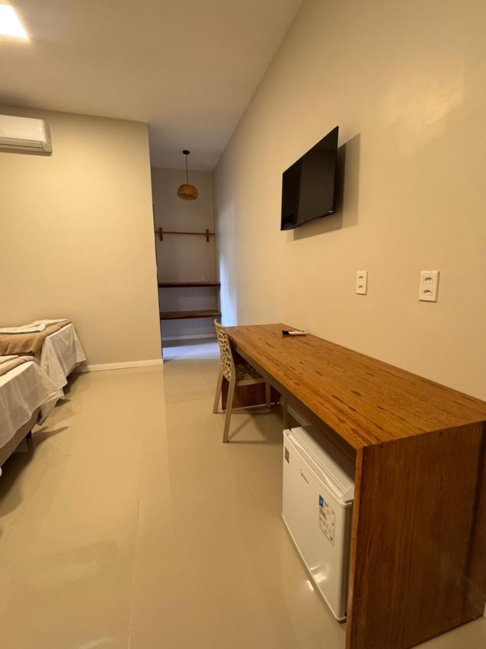 TV and multimedia, Bedroom, air conditioner