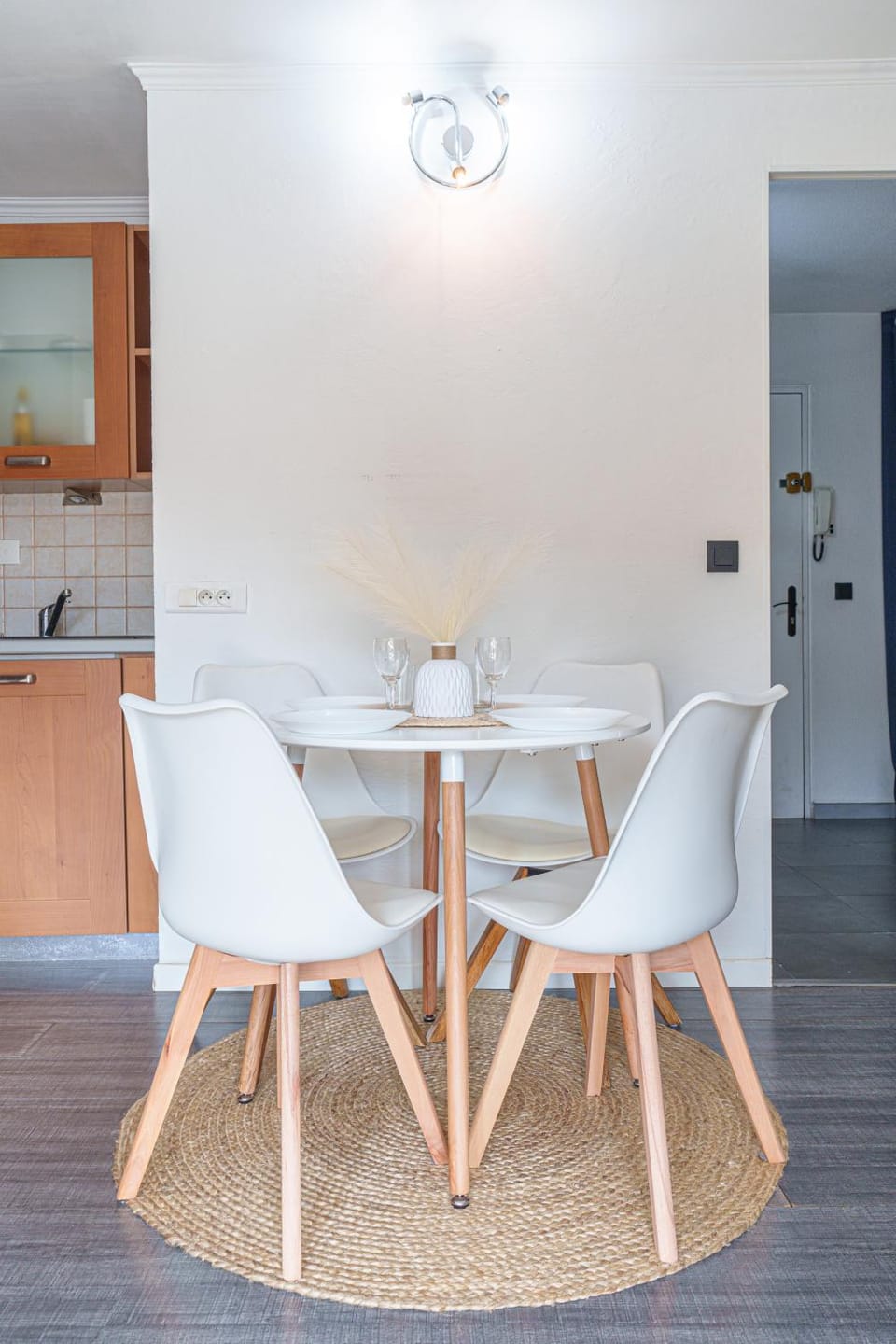 Seating area, Dining area