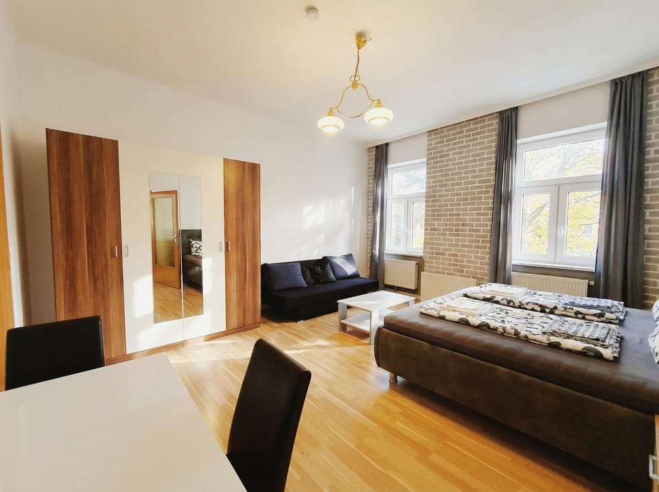 Bed, Seating area, Bedroom, wardrobe
