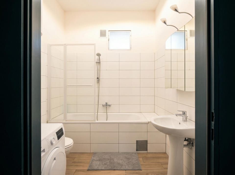 Shower, Toilet, Bathroom