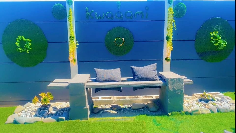 Quaaamiii Bed and Breakfast in Cape Town