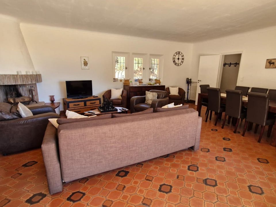 Villa spacieuse avec piscine privée à Sainte-Maxime - FR-1-780-12 Villa in Sainte-Maxime