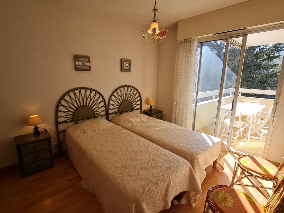Appartement 2 pièces, balcon, parking, animaux acceptés, Sainte-Maxime - FR-1-780-46 Apartment in Sainte-Maxime