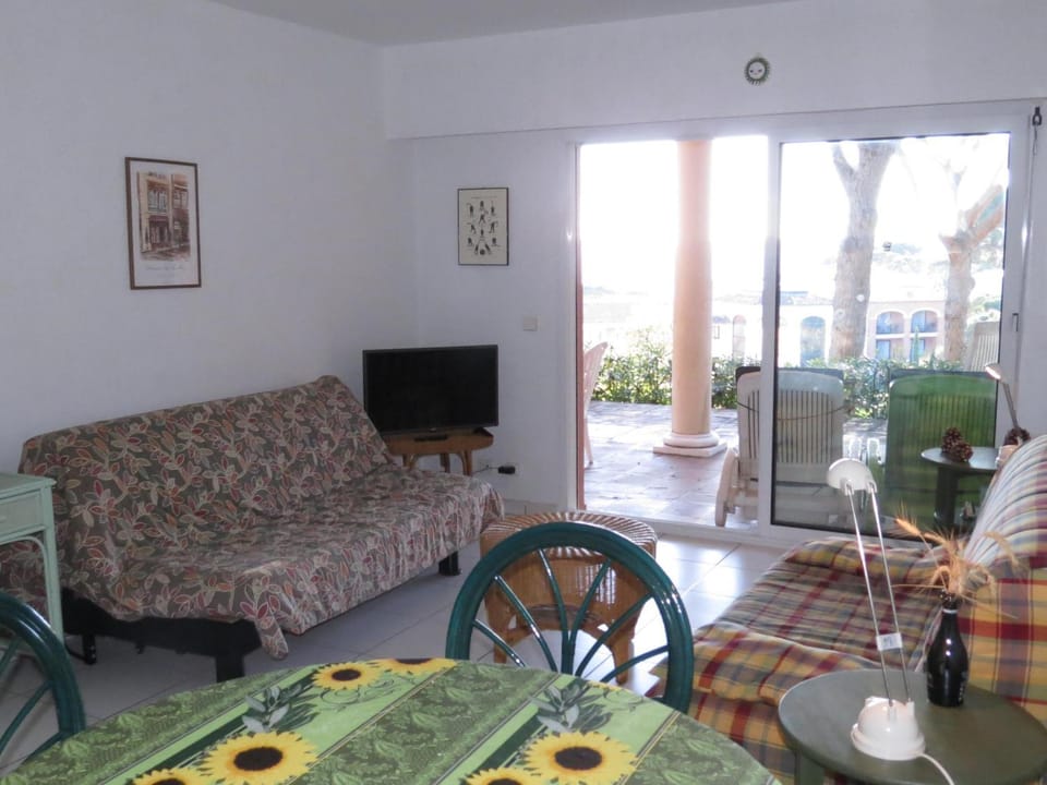 Appartement 2 pièces avec piscine et garage, animaux acceptés à Sainte-Maxime - FR-1-780-45 Apartment in Sainte-Maxime