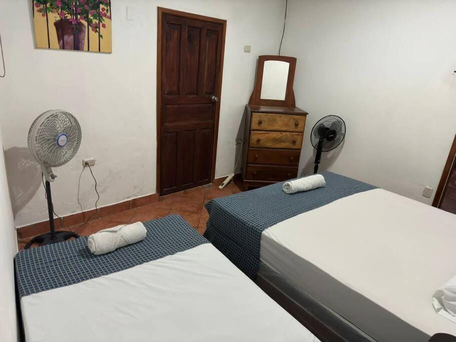 Apartamento Nilxon Apartment in Granada