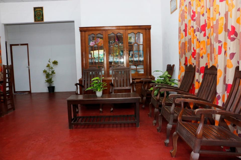 Jayamina Surf House Bed and Breakfast in Southern Province