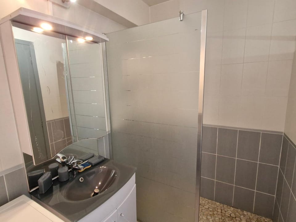 Studio climatisé avec parking, proche centre Sainte-Maxime - FR-1-780-60 Apartment in Sainte-Maxime