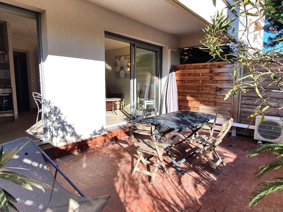 Studio climatisé avec parking, 4 pers, centre Sainte-Maxime - FR-1-780-61 Apartment in Sainte-Maxime