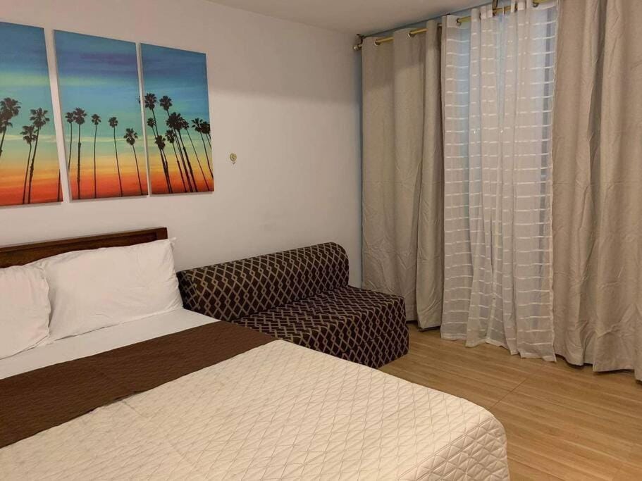 Azure Urban Resort a13 near airport wavepool Apartment in Paranaque