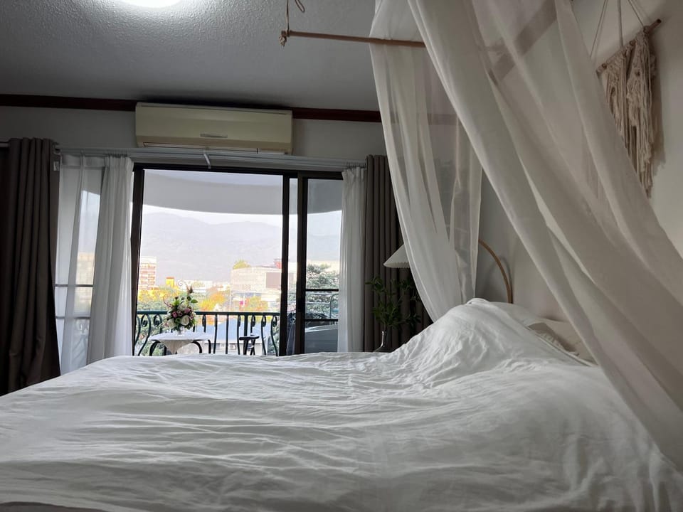Bed, View (from property/room)