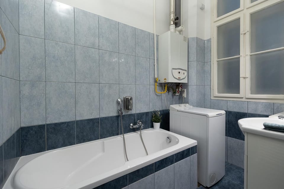 Bathroom, Bath, washing machine