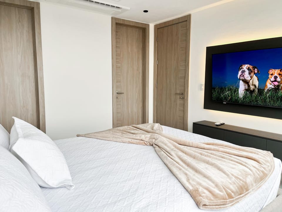 Depa de lujo con piscina y GYM cerca al Mall San Marino Apartment in Guayaquil