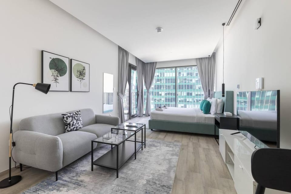 Bed, TV and multimedia, Living room, Photo of the whole room, Bedroom, air conditioner