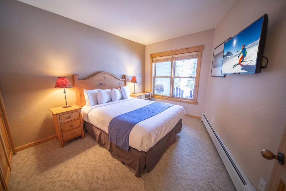 Tenderfoot Lodge 2617 by SummitCove Lodging in Colorado House in Keystone