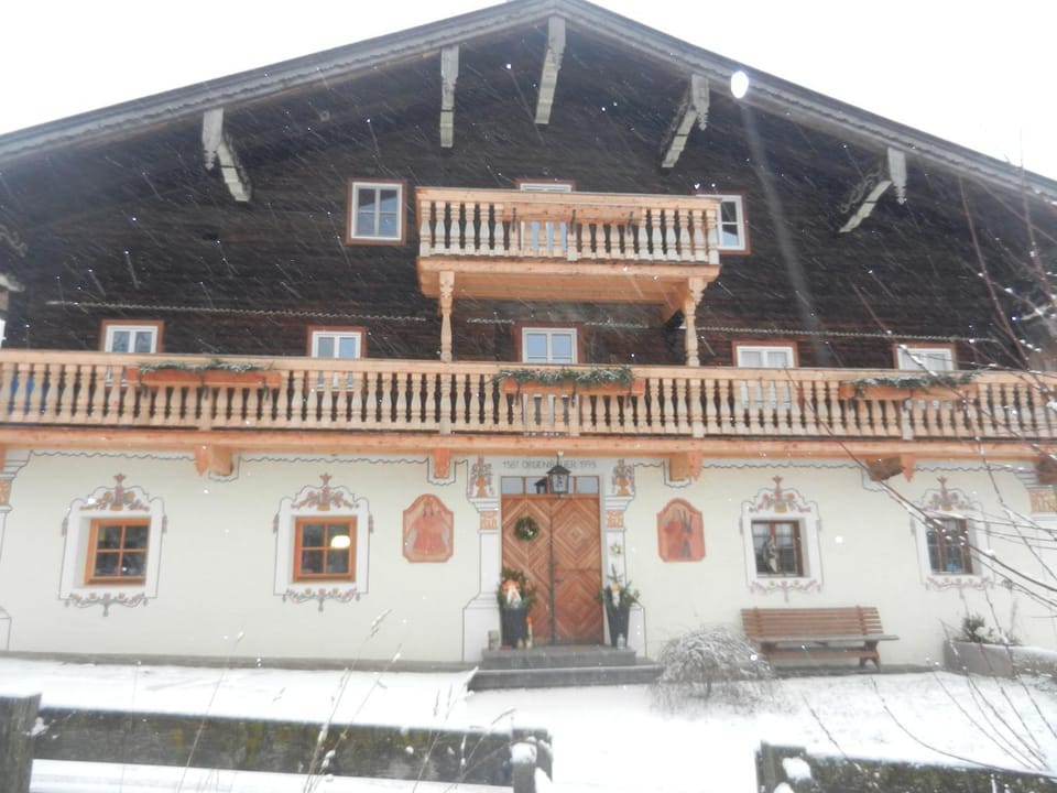 Facade/entrance
