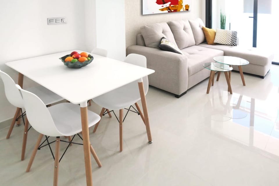 Seating area, Dining area