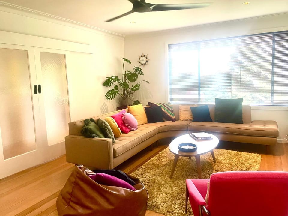 Living room, Seating area, fireplace