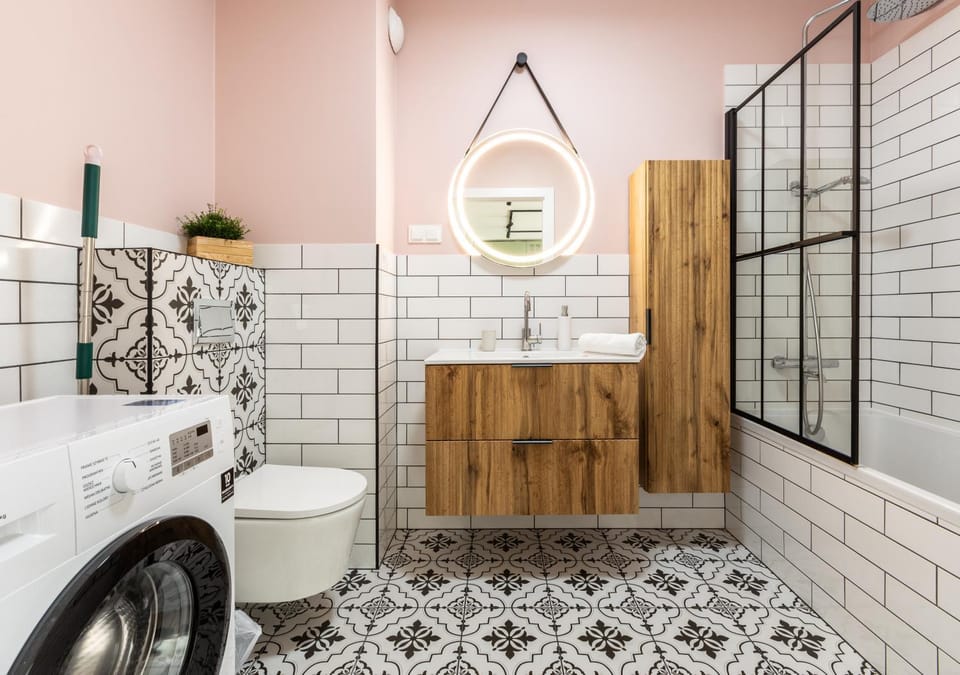 Shower, Toilet, Bathroom, Bath, towels, washing machine