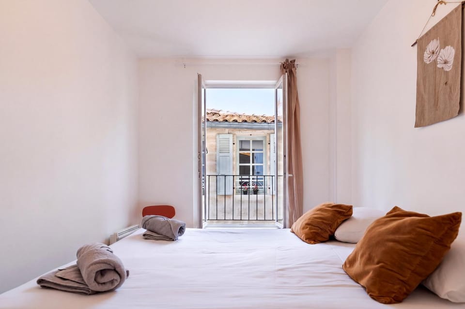 Gaïa - Maison chaleureuse intra-muros, 3 chambres House in Avignon
