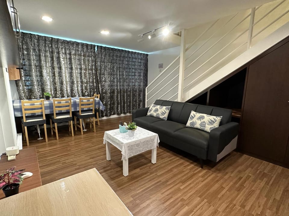 CEOZ2 6Pax Duplex 2BR Suite #Airport #USM #SPICE #Pantai Apartment in Bayan Lepas