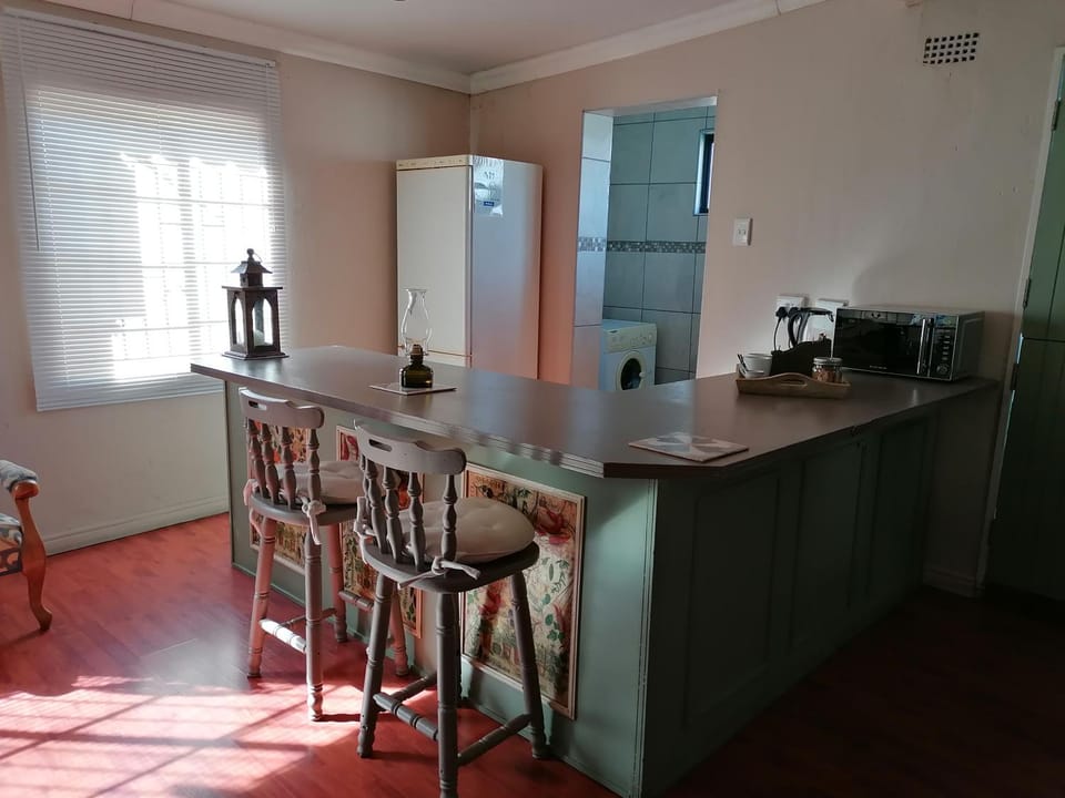 Hill Manor Room 2 Self catering unit Bed and Breakfast in North West, South Africa