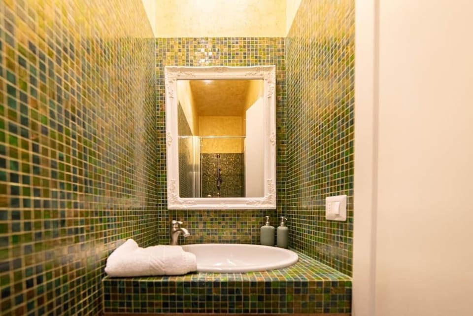 Casina Ridolfi - Bilocale con quattro posti letto Apartment in Florence