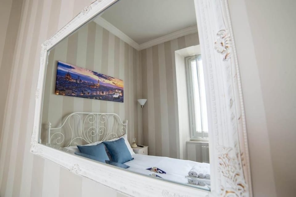 Casina Ridolfi - Bilocale con quattro posti letto Apartment in Florence