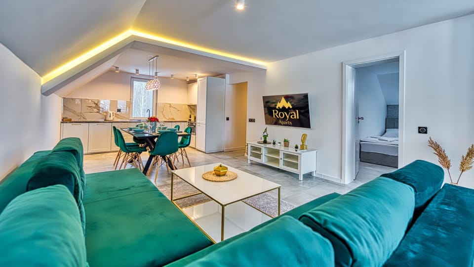 TV and multimedia, Kitchen or kitchenette, Seating area, Dining area