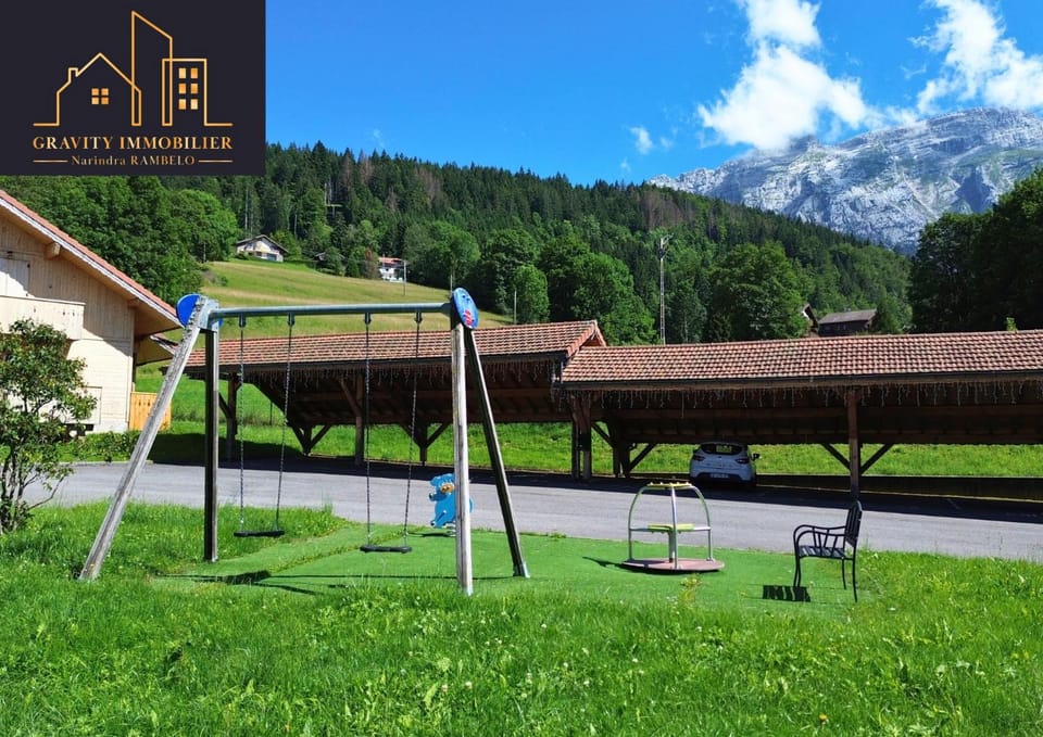 CHALET duplex Mont-Saxonnex "LE JARBAY " Apartment hotel in Haute-Savoie