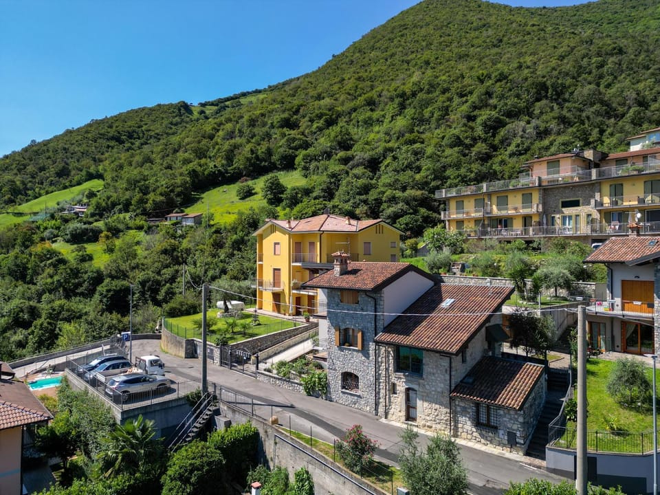 Property building, Bird's eye view