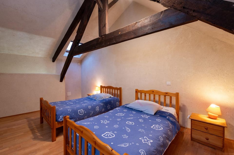 Property building, Living room, Bedroom