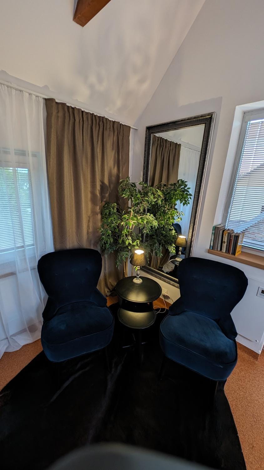 Seating area, Bedroom
