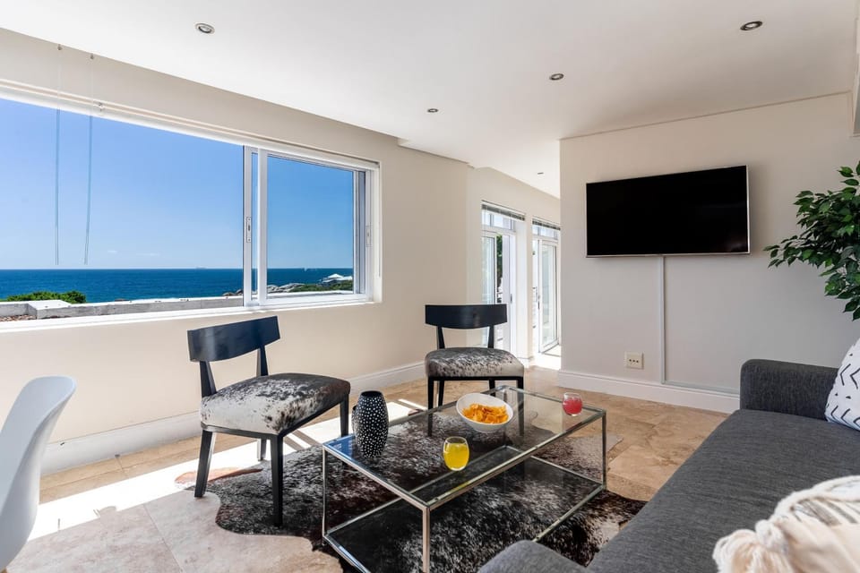 Sunset Cove - Apt with spectacular sea views Apartment in Cape Town