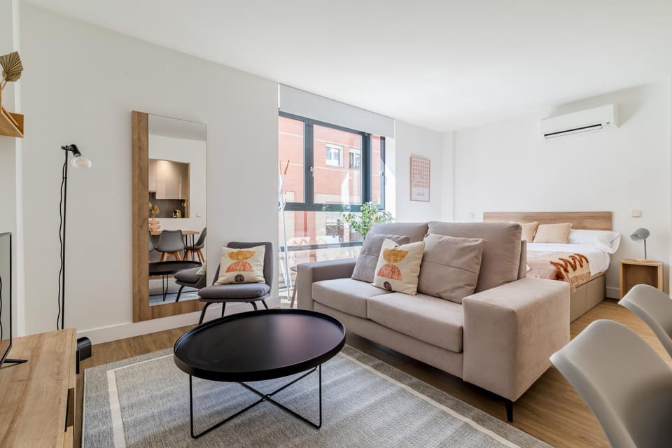 Kitchen or kitchenette, Living room, Seating area, Dining area, air conditioner