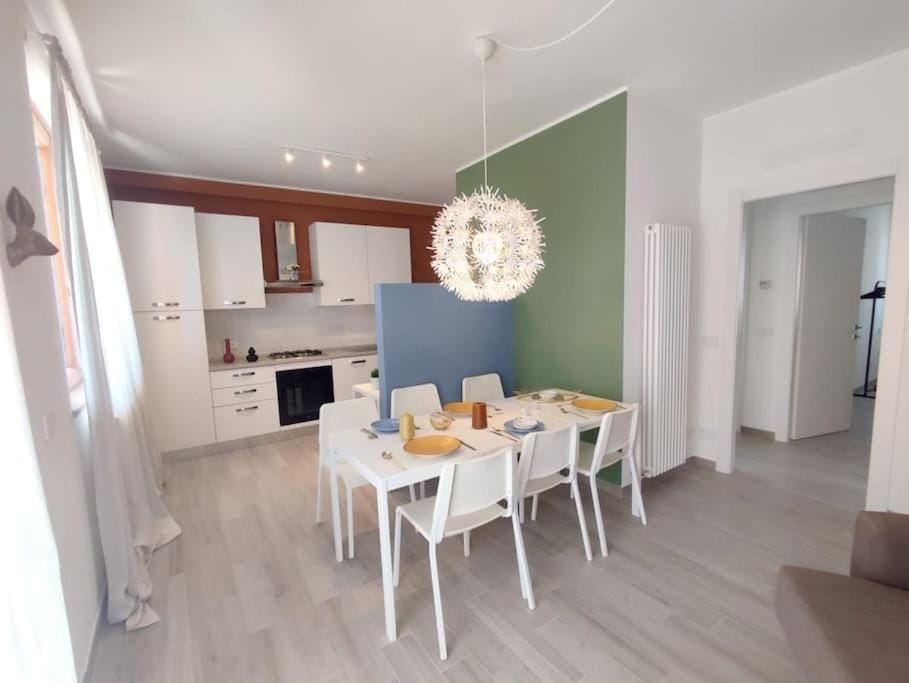 Ampio e nuovissimo Trilocale 6 pax centrale Apartment in San Benedetto del Tronto