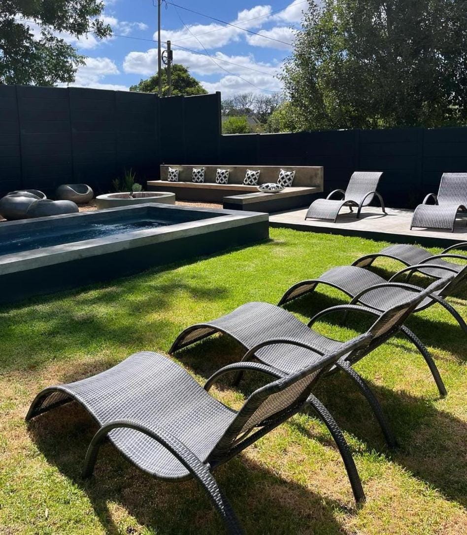 Garden, Balcony/Terrace, Swimming pool, sunbed