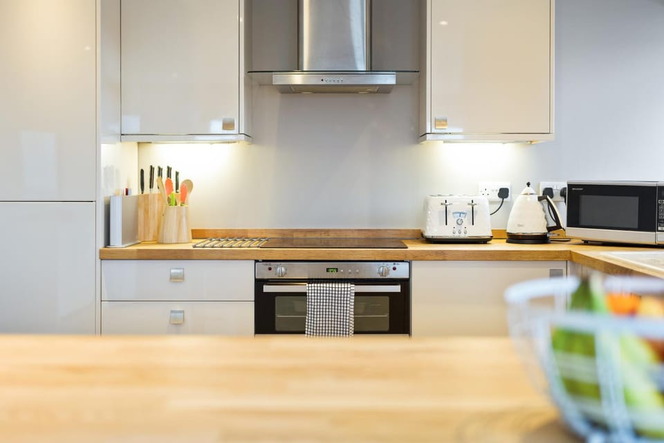 Westcliff Penthouse with Sea Views and Balcony Apartment in Bournemouth