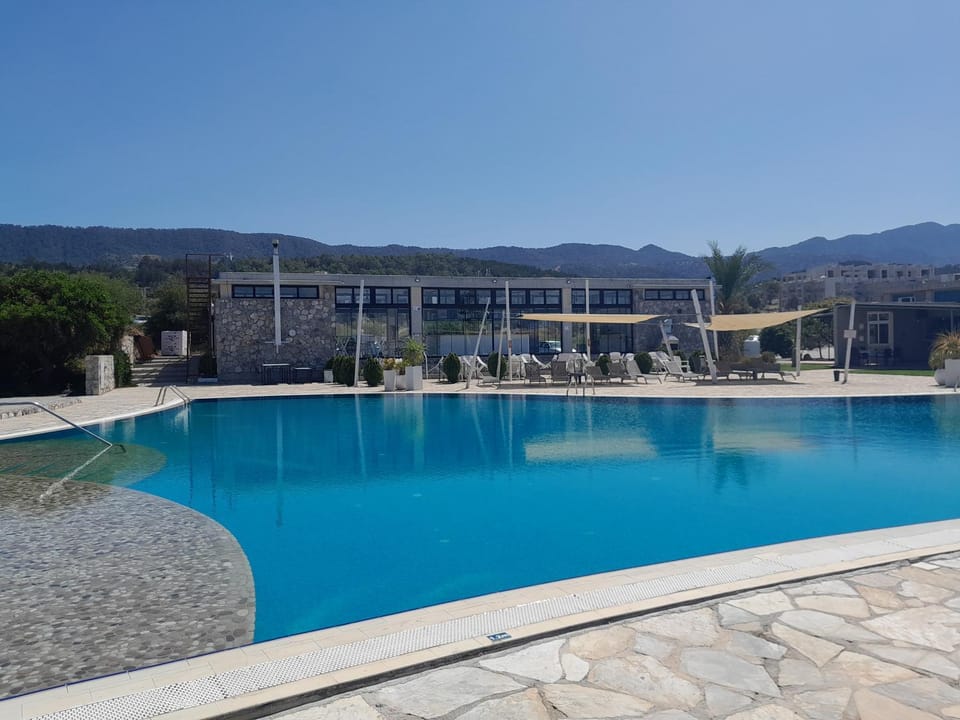 Mountain view, Swimming pool, sunbed