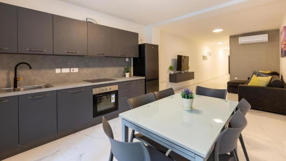 Kitchen or kitchenette, kitchen